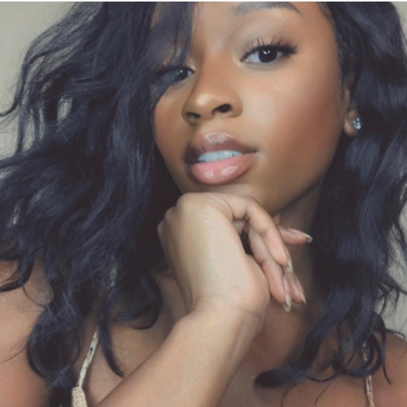 Meet your Posher, Tynia - Picture 1 of 1